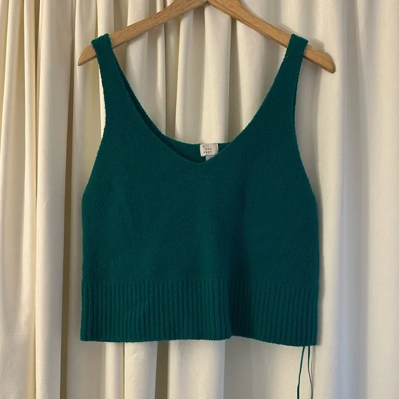 A new day top - Picture 1 of 3